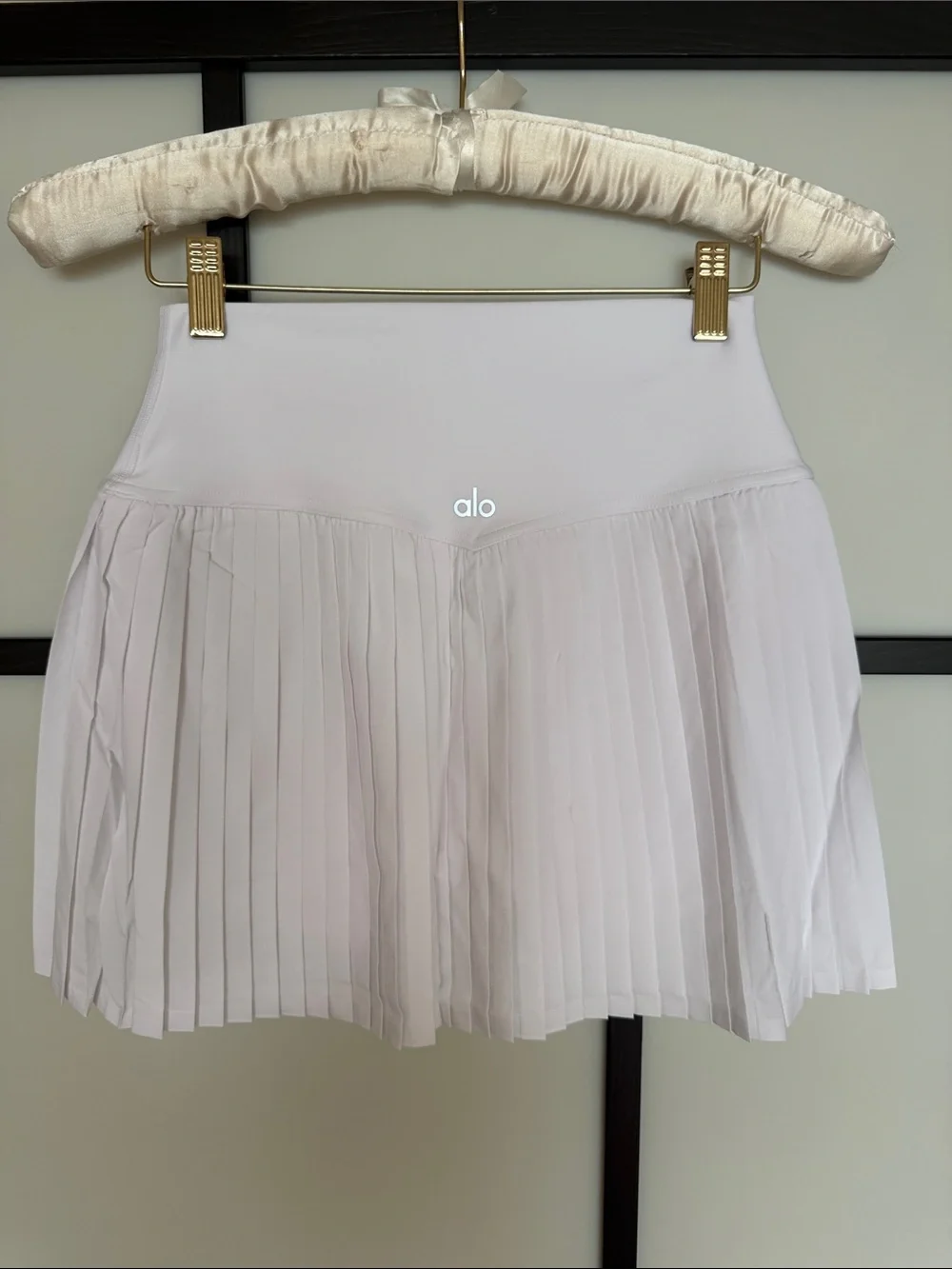 Alo Yoga Crisp White Varsity Pleated Skater Skirt S